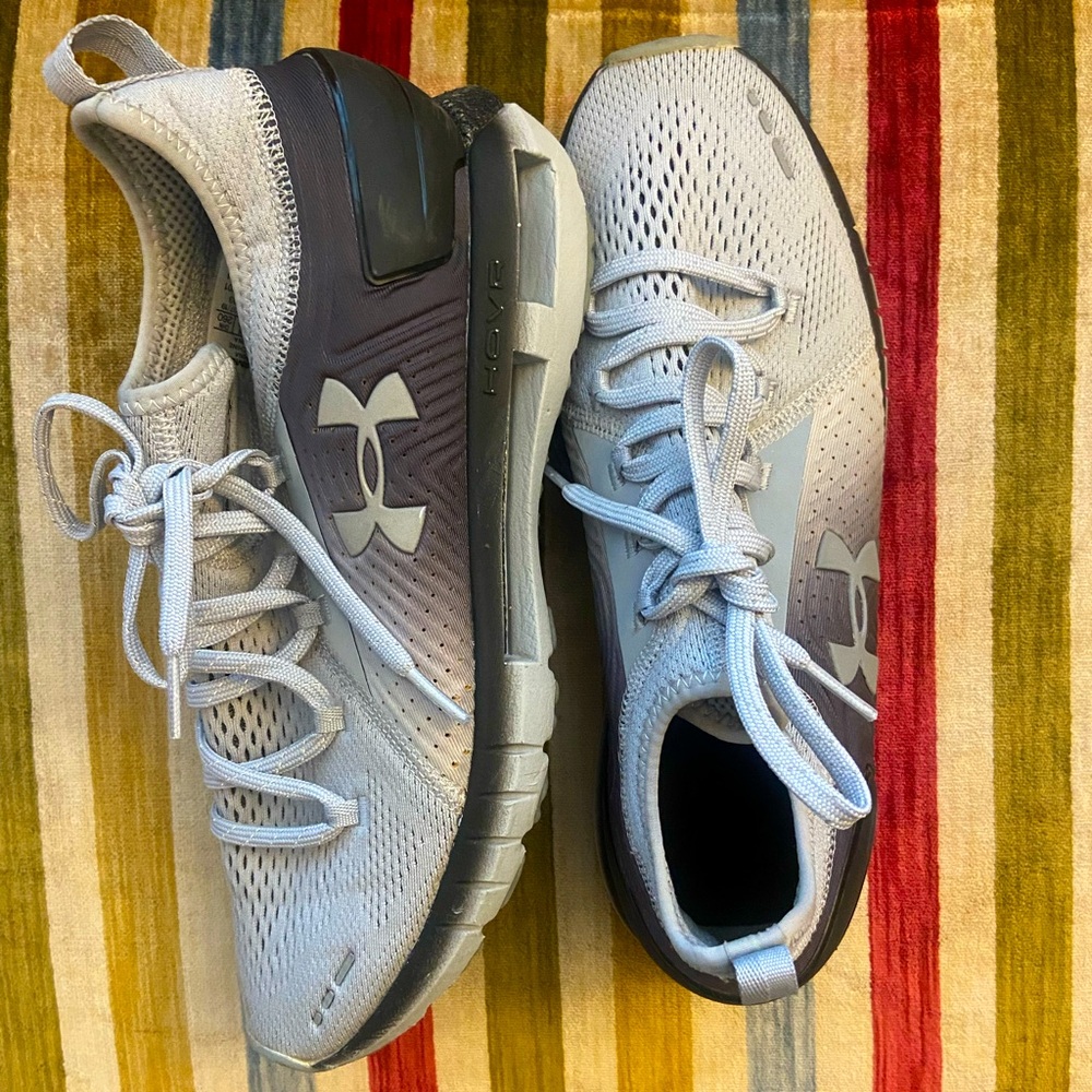 🩶 Grey/Silver Men’s Hovr Under Armour Running Shoes Size 8